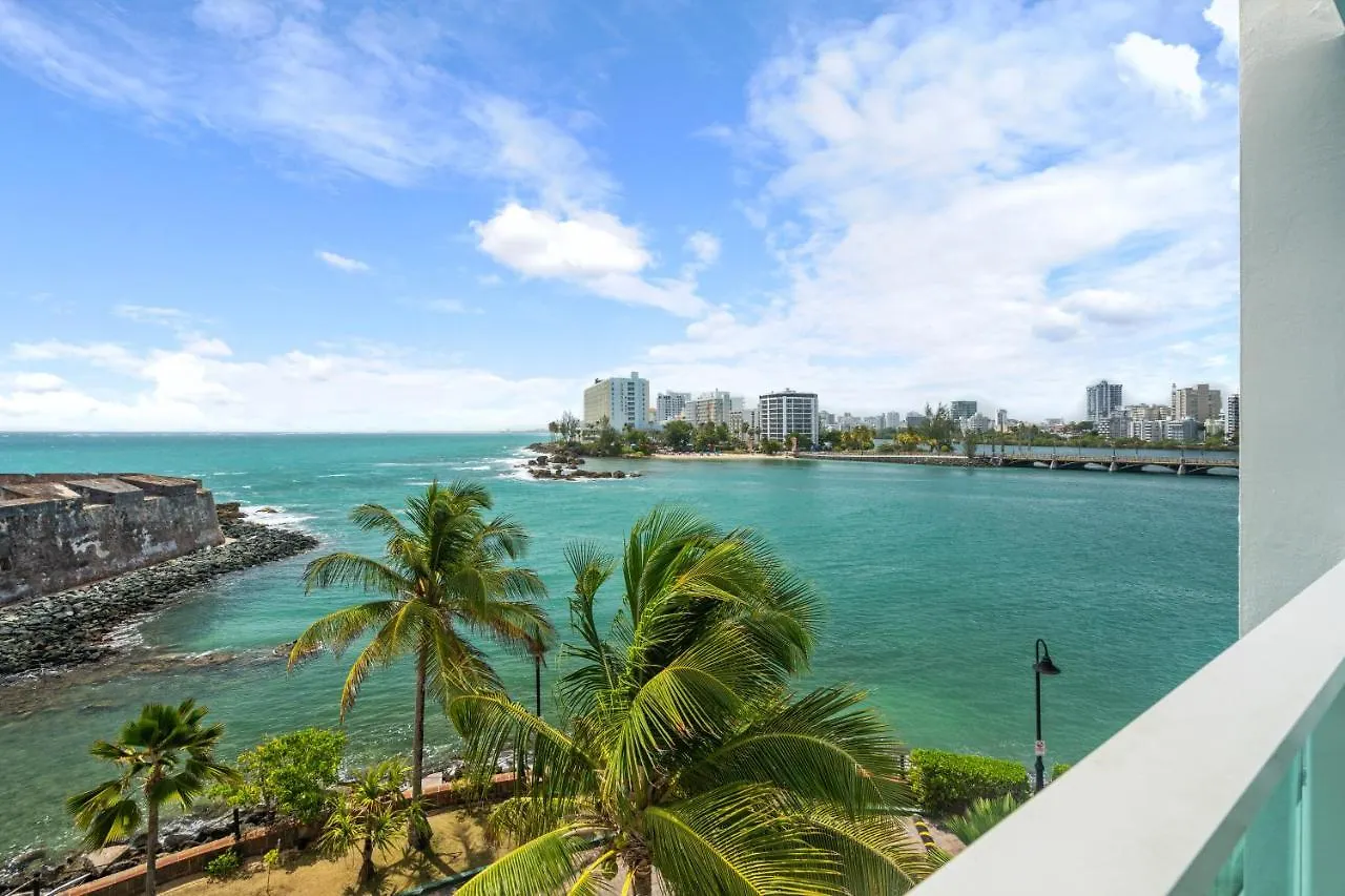 Biarritz Studio - Beautiful Ocean View Studio Apartment San Juan