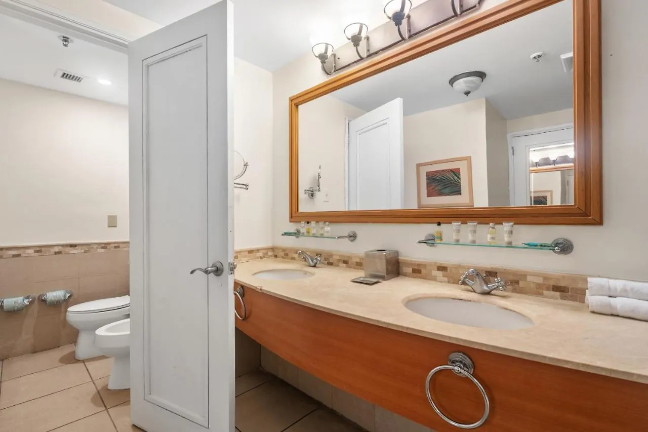 Biarritz Studio - Beautiful Ocean View Studio Apartment San Juan